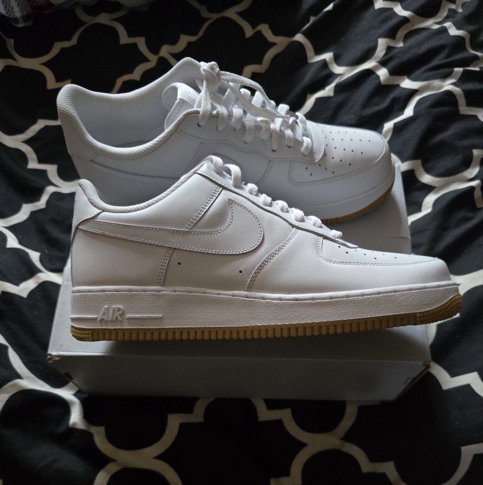 Nike White Men’s Air Force one Sneakers with Gum Sole